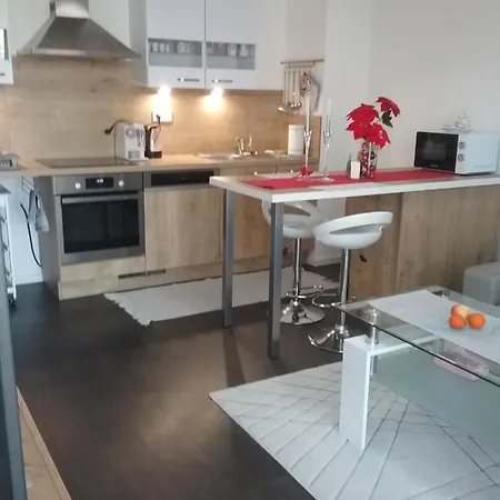 Apartament 2 Izbovy Luxusny V Novostavbe V Centre Mesta *